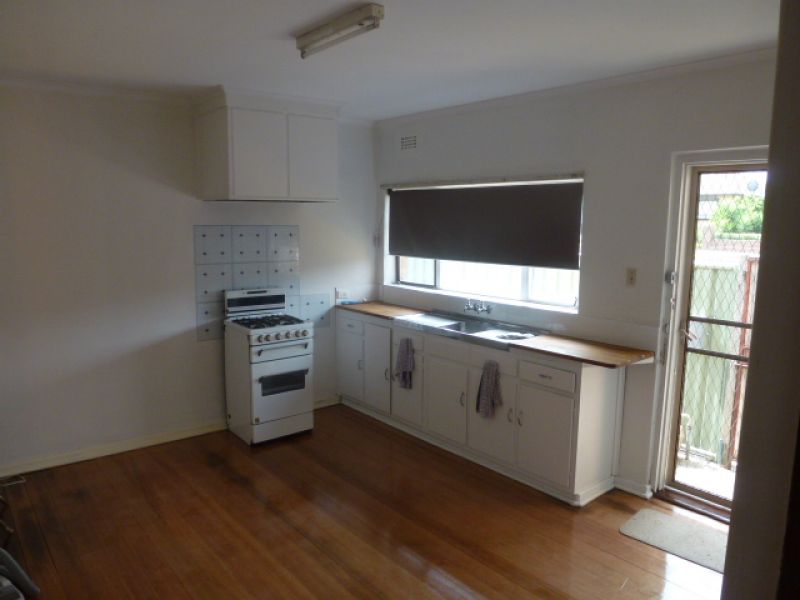 10A Gellibrand Crescent, Reservoir
