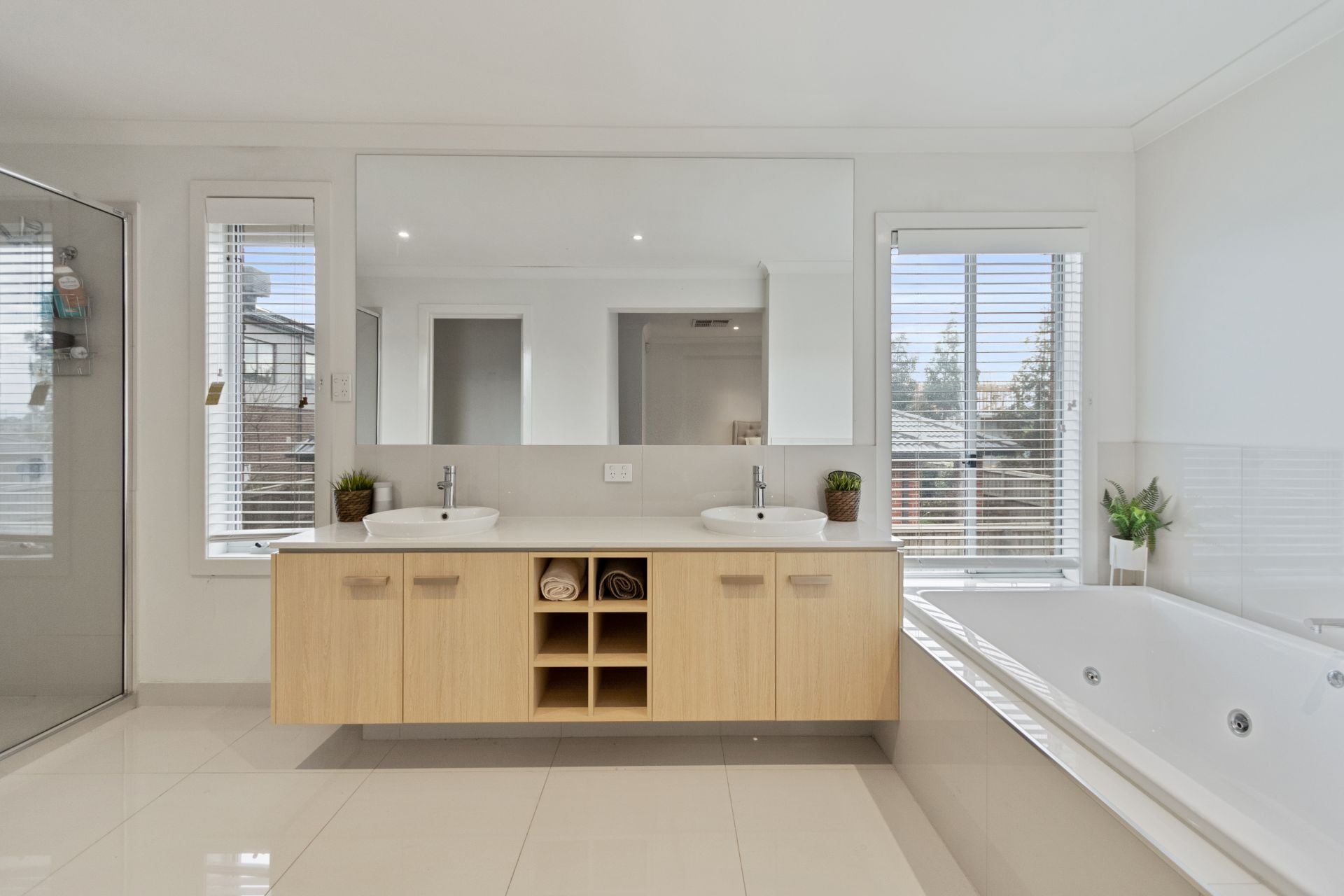 FINE FINISHES, EXPANSIVE SPACES