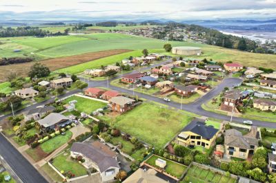 14 Skyline Drive, East Devonport, East Devonport - Thumbnail 5