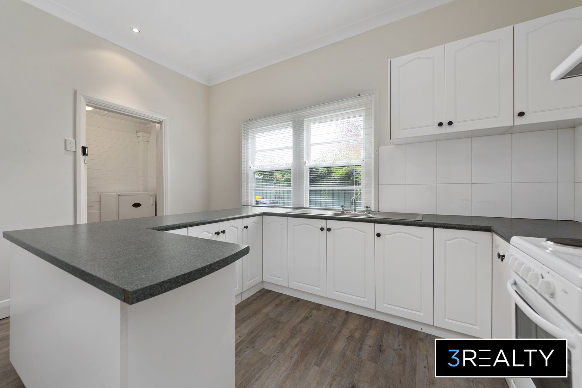 21 Lewers Street, Belmont - Thumbnail 6