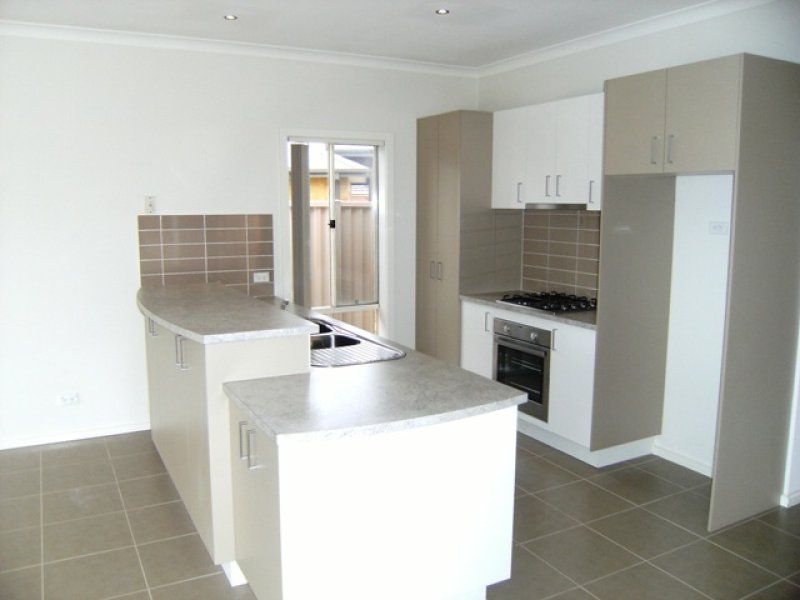 22 Mount Way, Caroline Springs - Thumbnail 3
