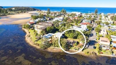 Lakefront Estate Sale - Level Home Site