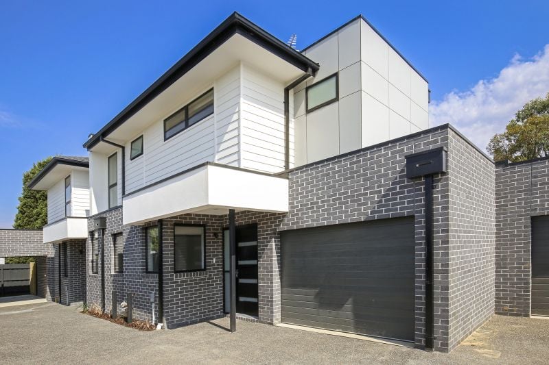 2/21 Barwon Avenue, Reservoir