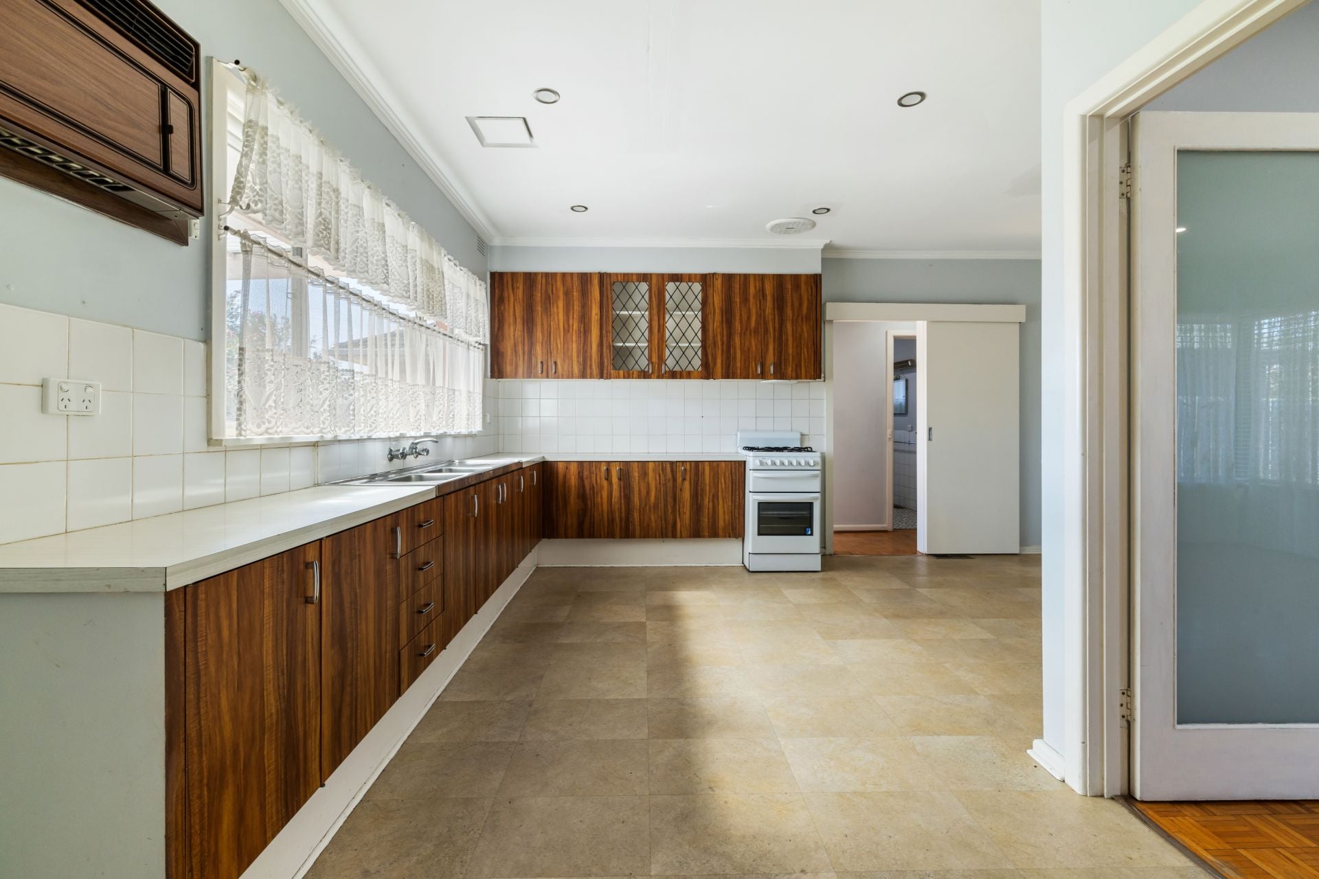 Fabulous Family Classic With Potential Plus