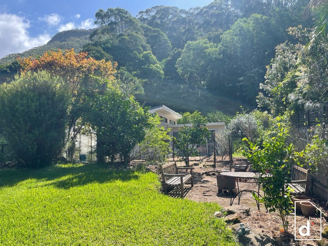 42 Buttenshaw Drive, Coledale NSW