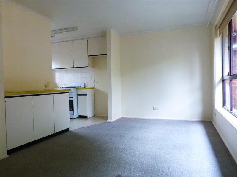 Spacious Two Bedroom Villa Unit in Great Location!