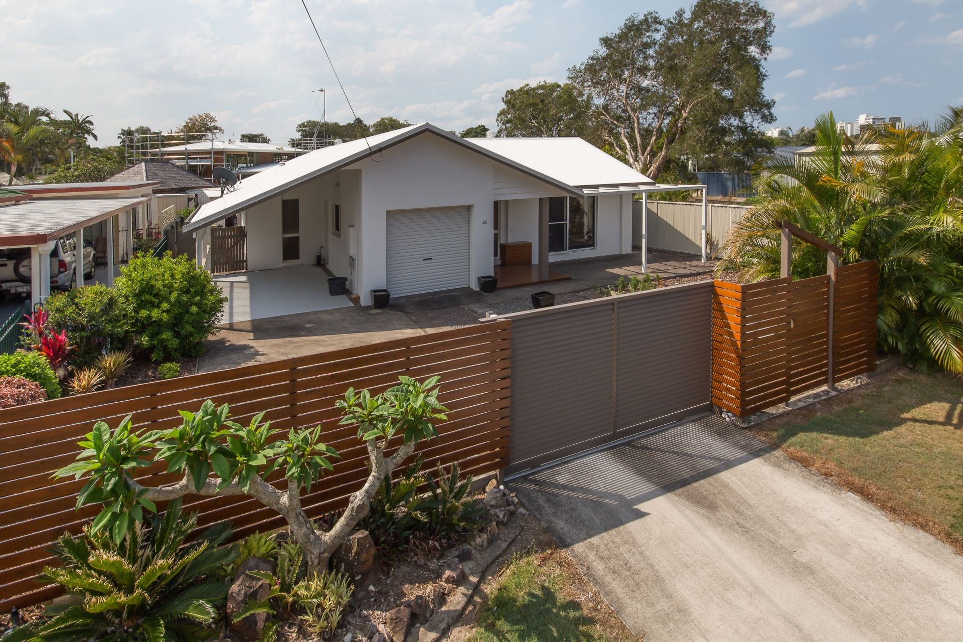 36 Surf Road Maroochydore QLD