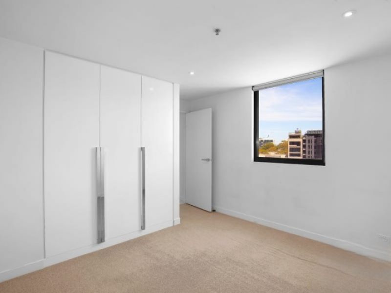 612/1 Clara Street, South Yarra - Thumbnail 7