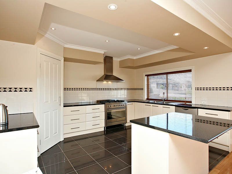 3 Berkley Rise SOUTH MORANG, South Morang - Thumbnail 6