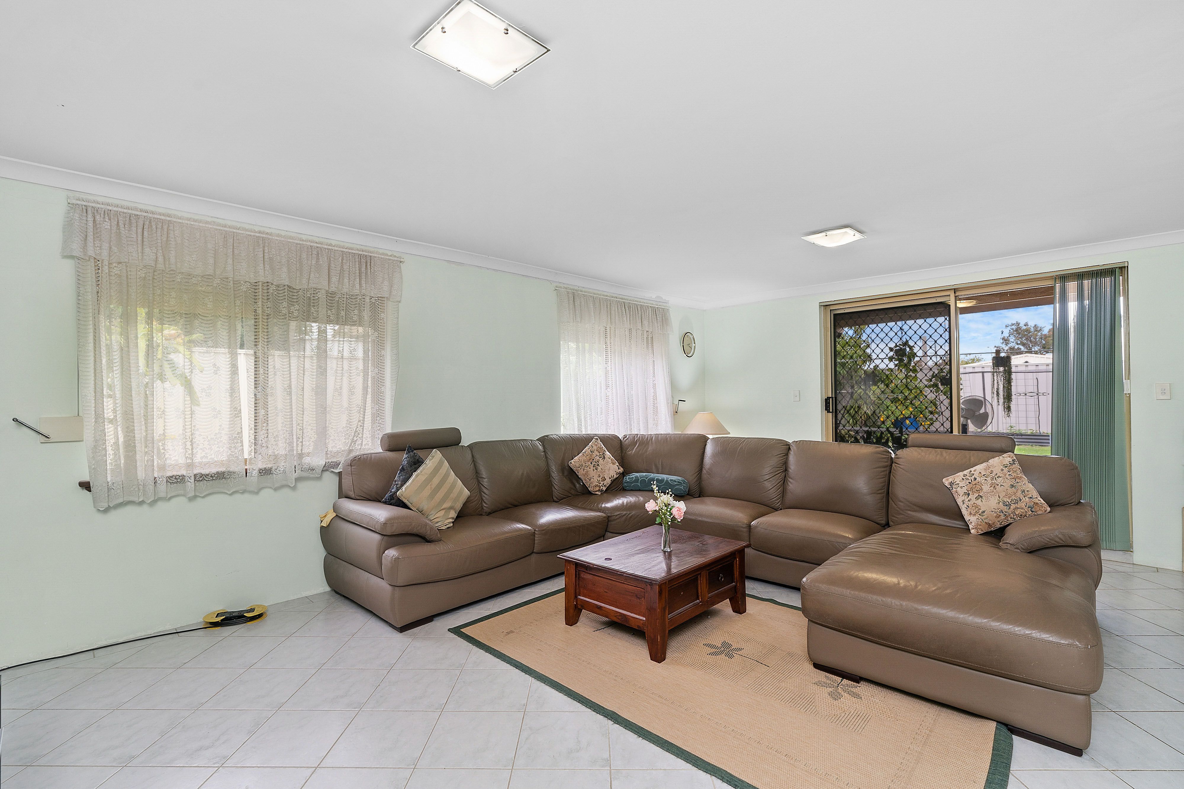 Real Estate For Sale 9 Brunswick Road Thornlie , WA