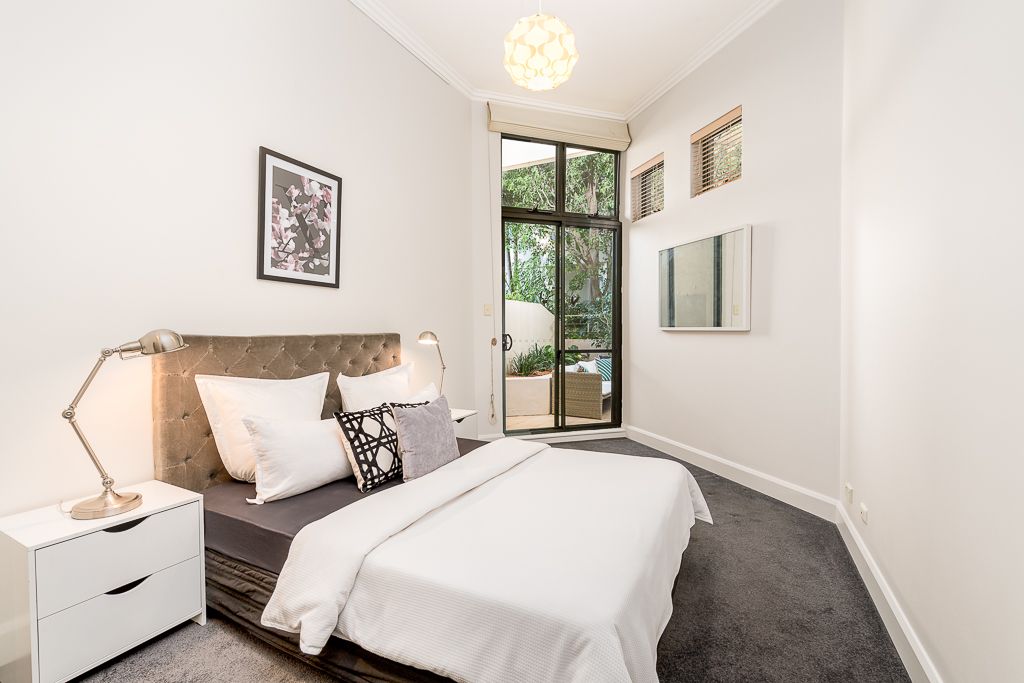 Fabulous Garden Apartment in the Dakota'