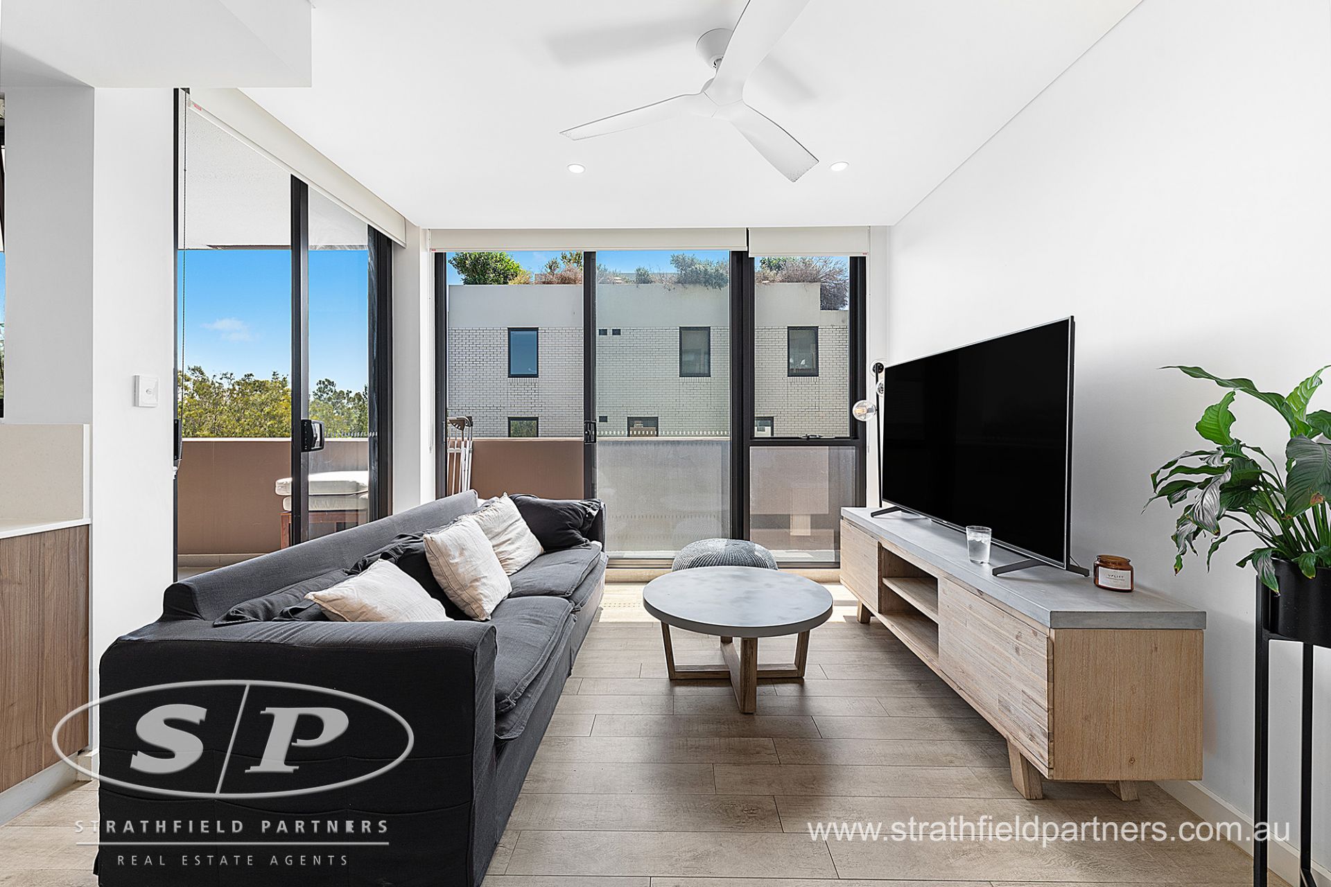 A302/40-42 Loftus Crescent Homebush NSW, Homebush - Thumbnail 3