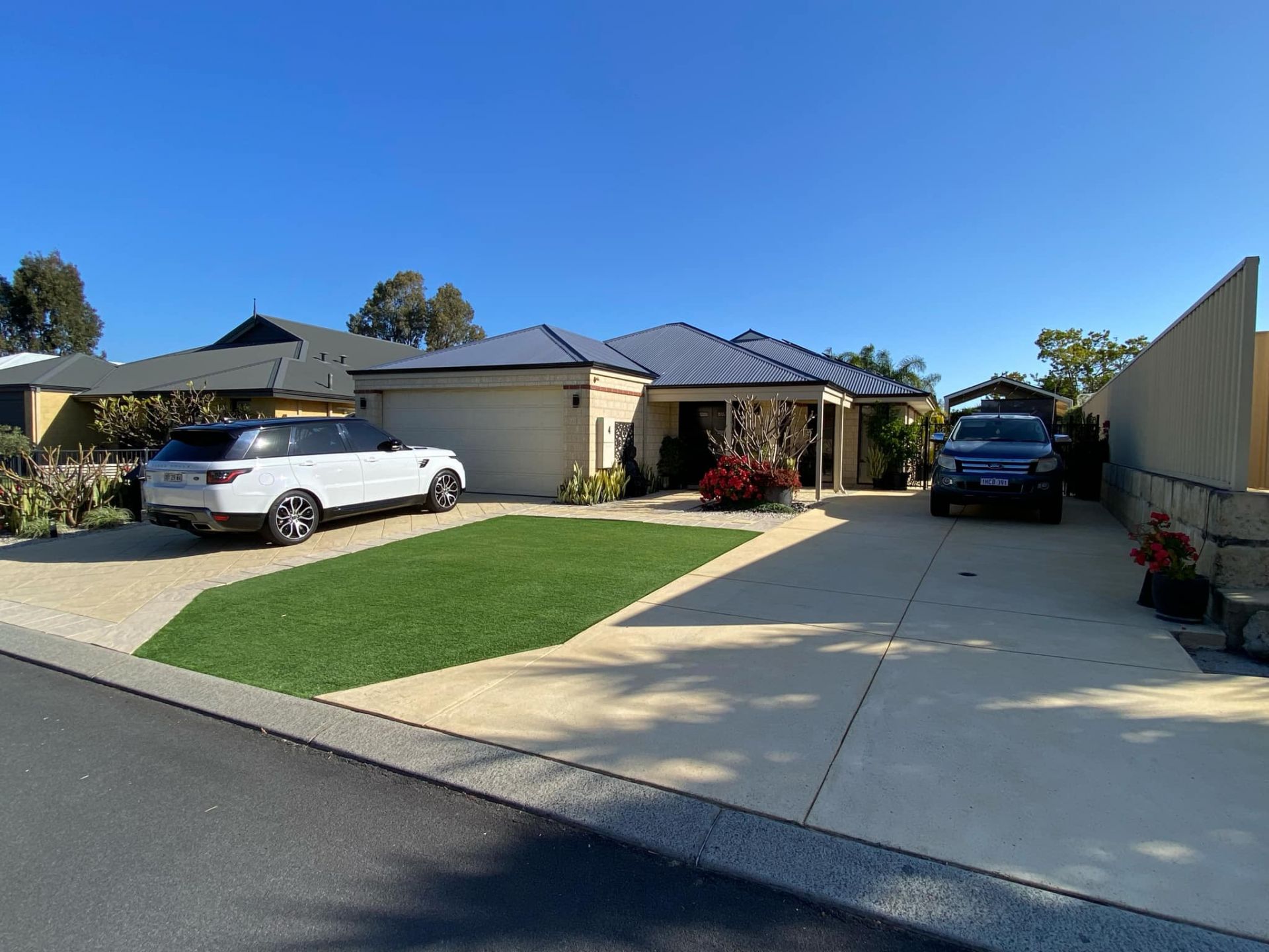 4 Holroyd Garden, MILLBRIDGE Barr and Standley Real Estate