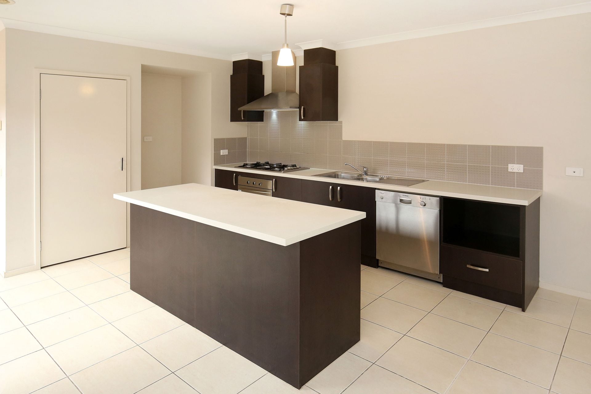 LOVE THE HOME, ADORE THE LOCATION - BRAND NEW CARPETS!