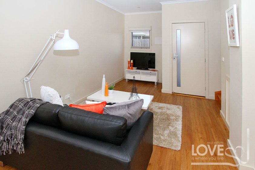 Huge Townhouse In A Location Meeting All Your Needs