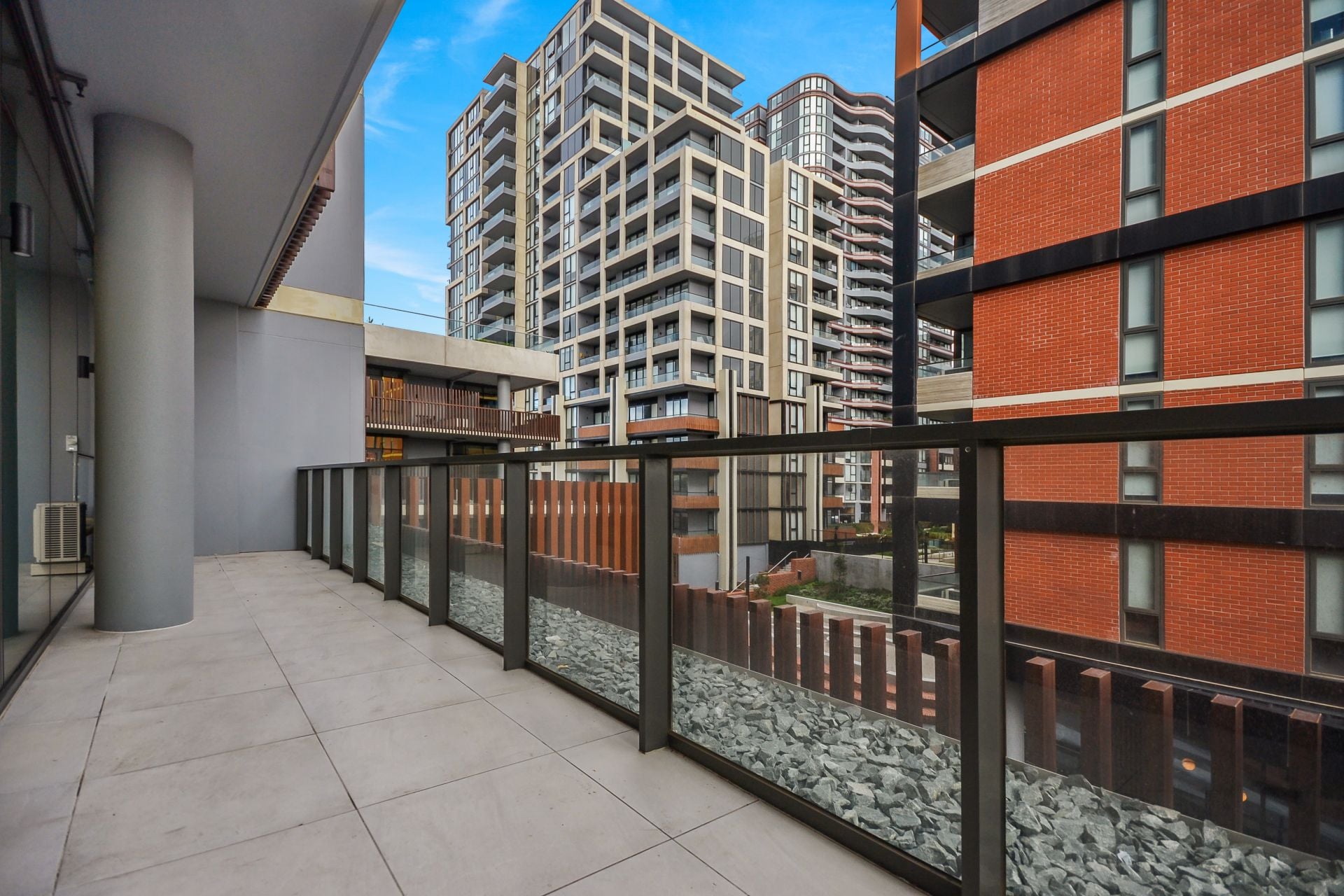 PREMIUM APARTMENT LIVING