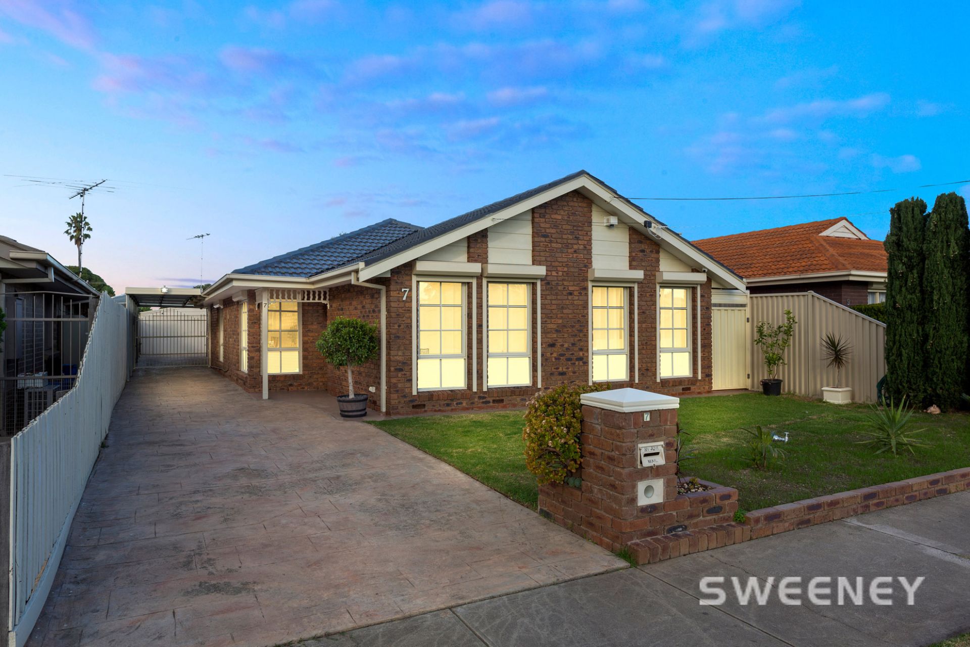 7 Orville Street, Altona Meadows - Thumbnail 2