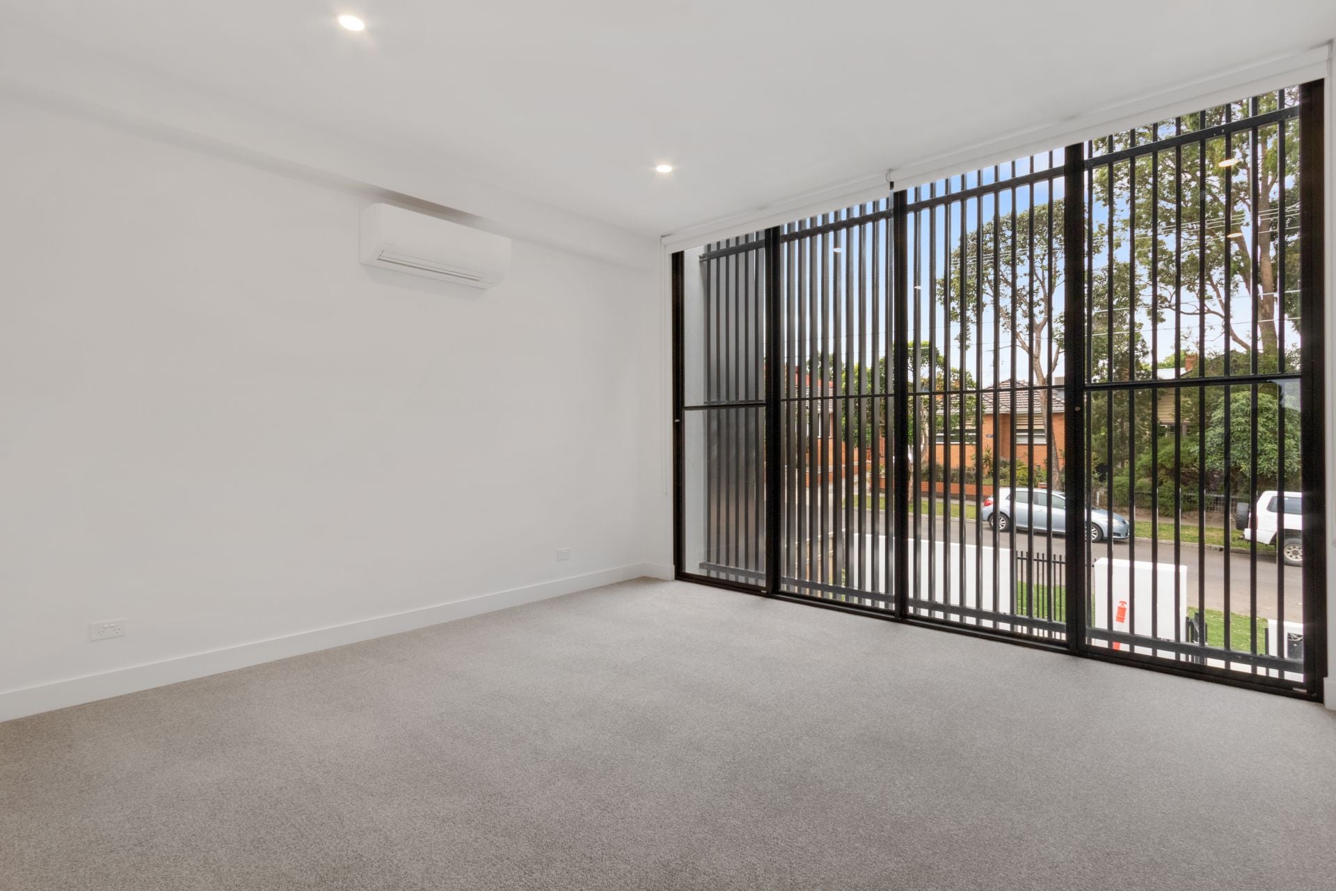 Modern Living on a Grand Scale!
