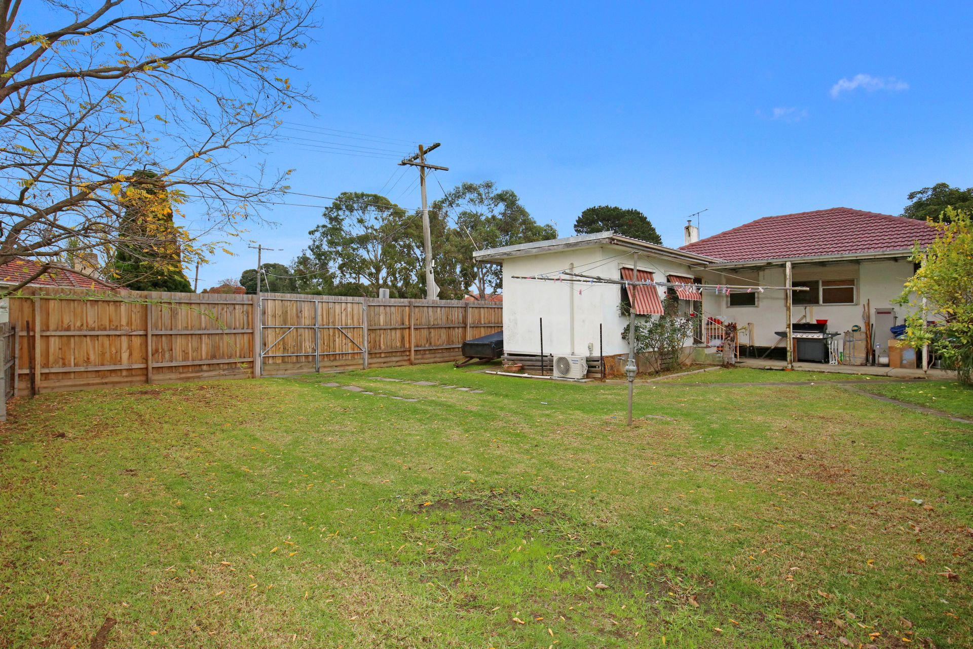 Real Estate For Sale 2 Kerang Avenue Reservoir , VIC