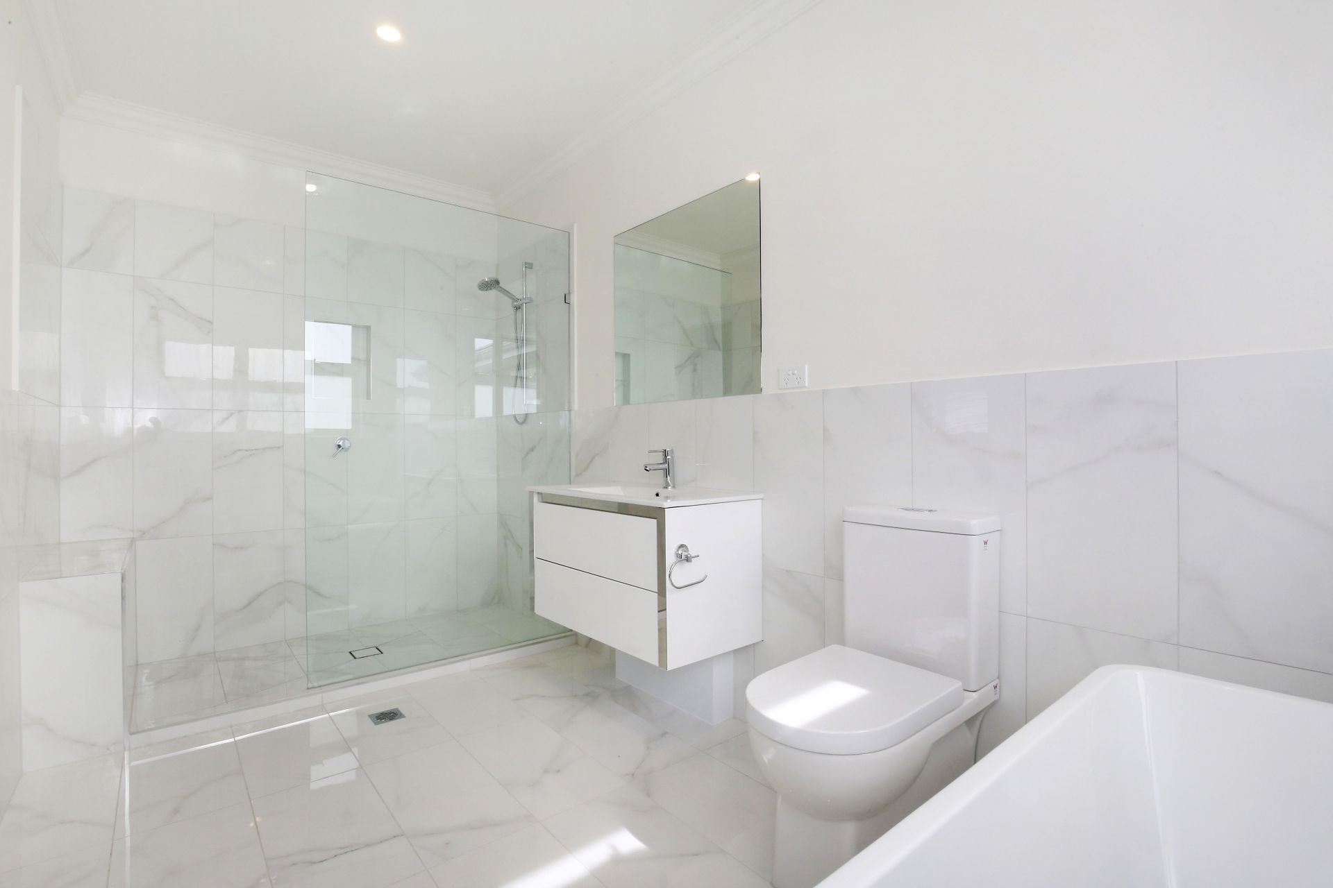 CONTEMPORARY ELEGANCE & STYLE