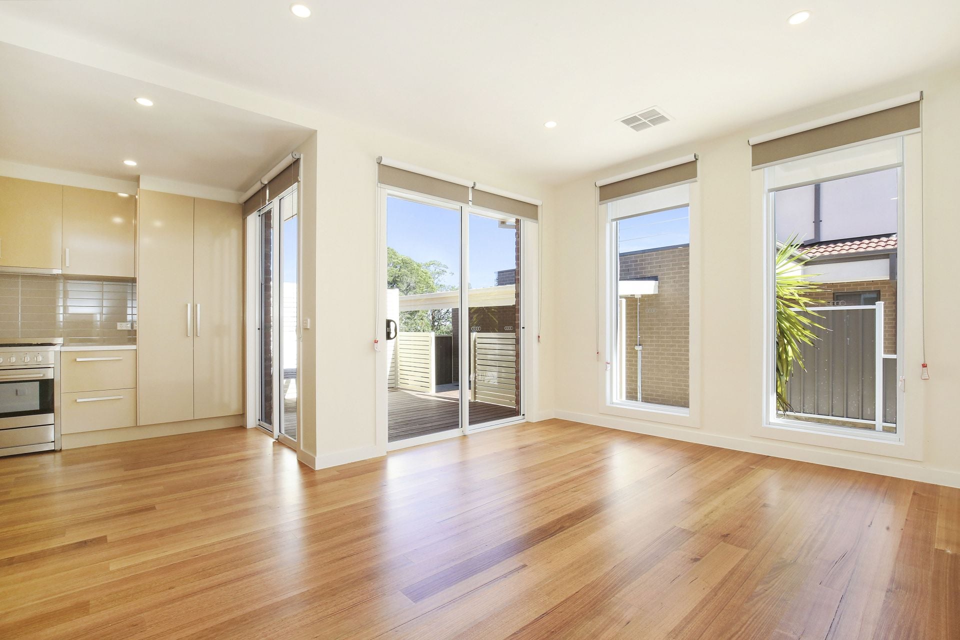 ART DECO RENOVATED DELIGHT