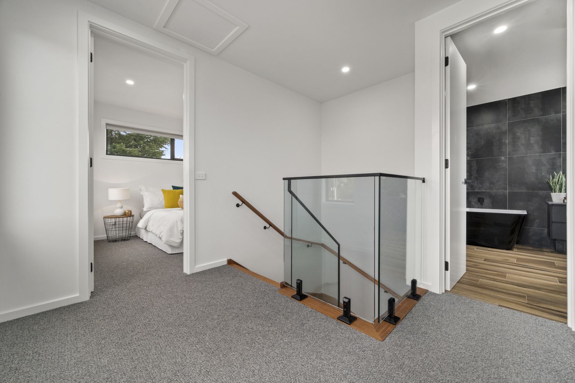 Real Estate For Sale 1/40 Hughes Parade Reservoir , VIC