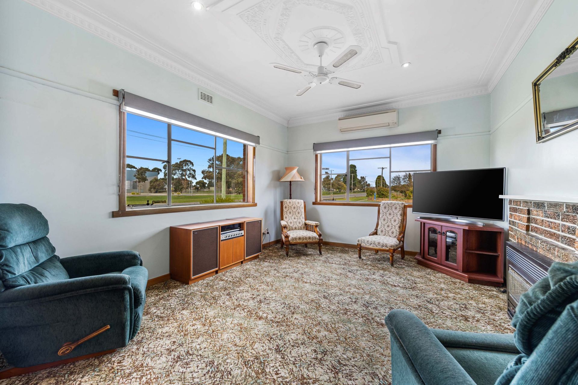 39 Hawthorn Grove, Wendouree, Wendouree - Thumbnail 4