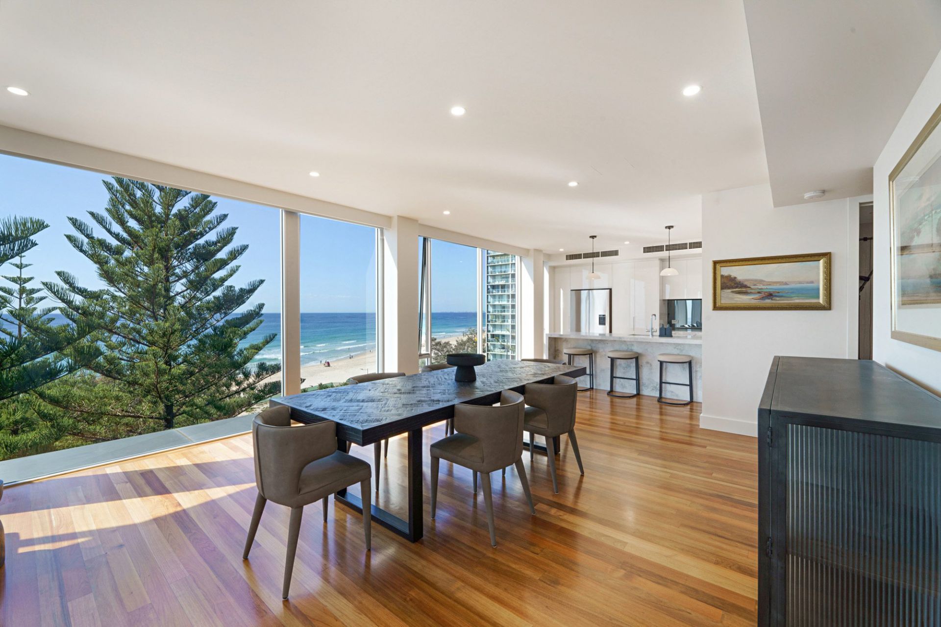 6/5 Laycock Street, Surfers Paradise - Thumbnail 5