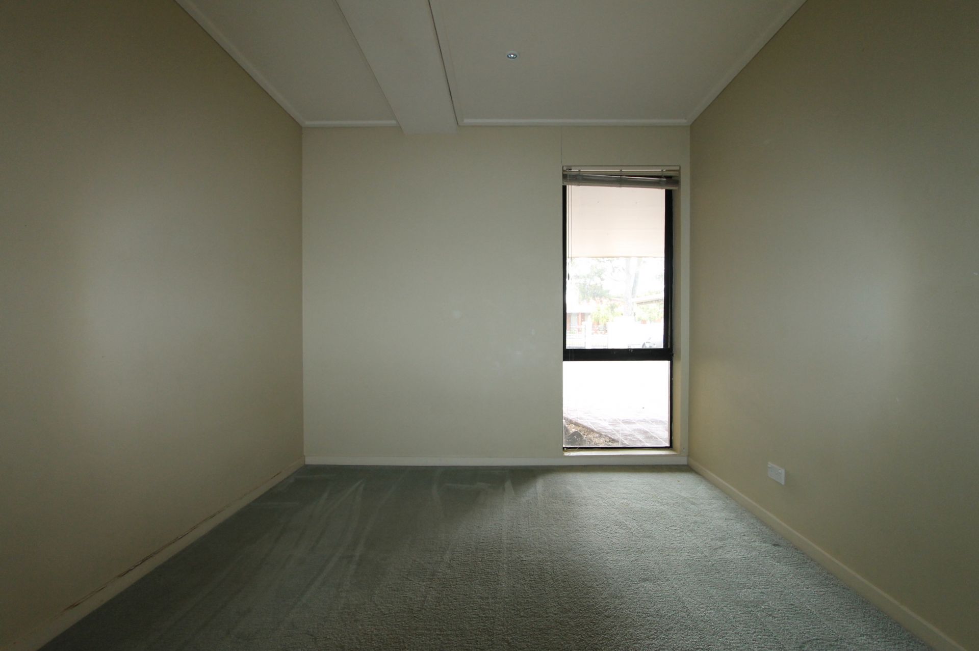 SECURE SOPHISTICATED SINGLE LEVEL APARTMENT !!!