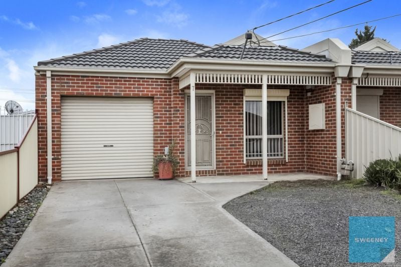 7 Lake Boga Avenue, Deer Park - Thumbnail 2