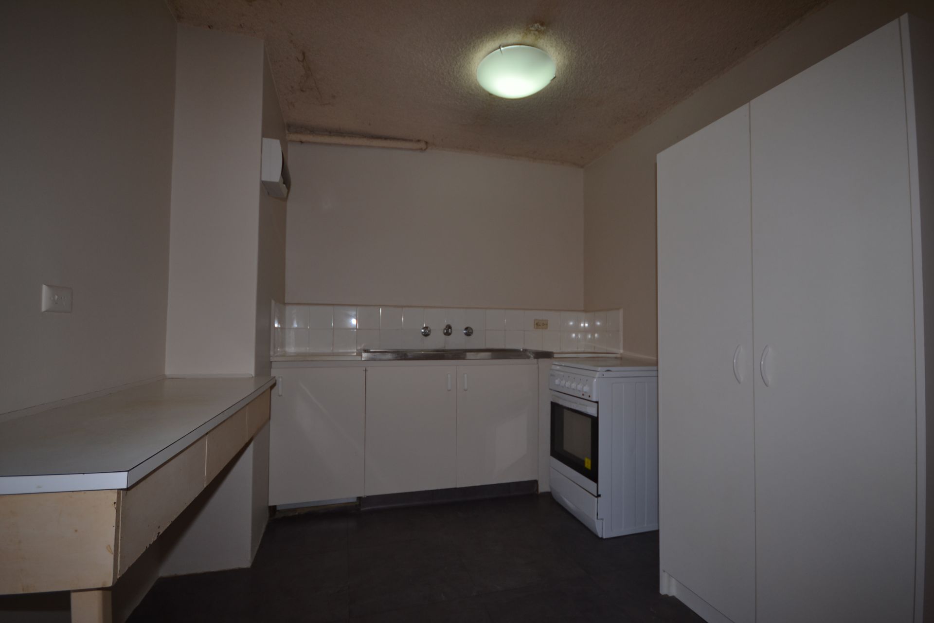 STUDIO APARTMENT READY FOR YOU TO MOVE INTO