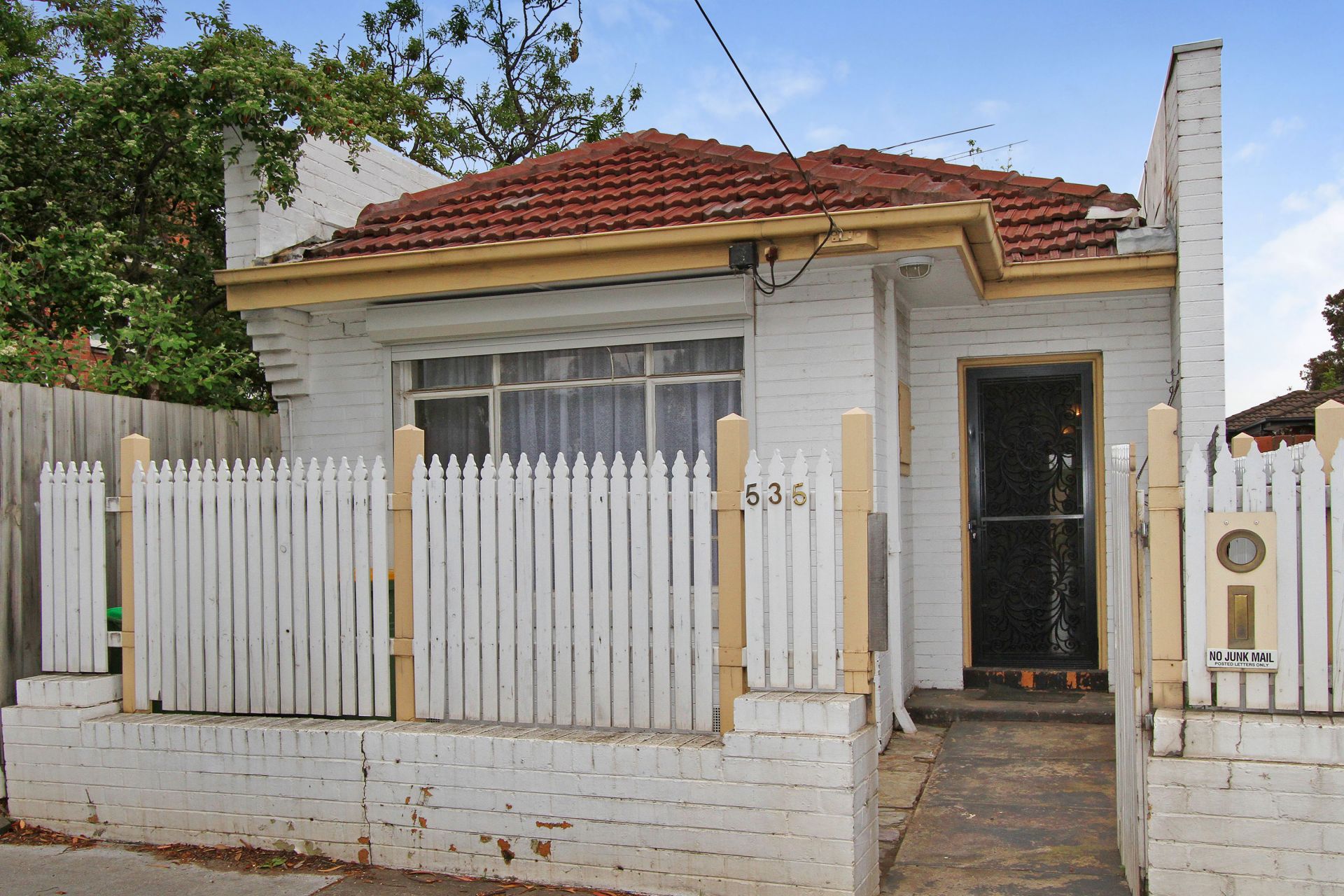 Amazing Home Waiting For Its New Tenants