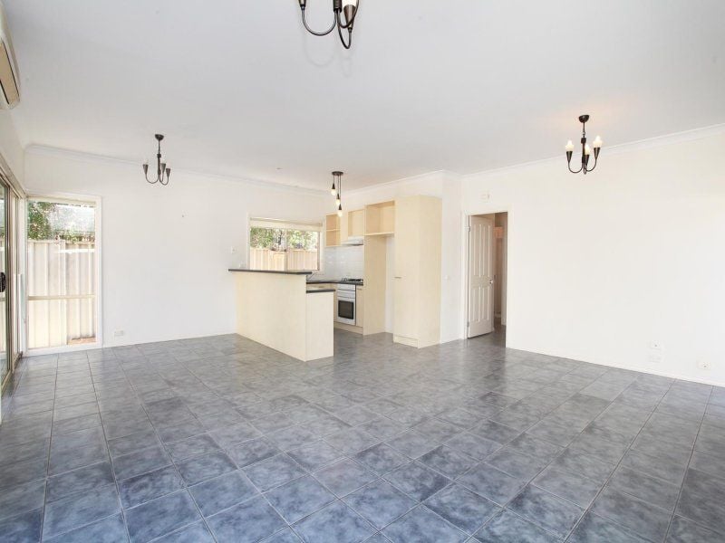 2 Risley Close, Caroline Springs - Thumbnail 4