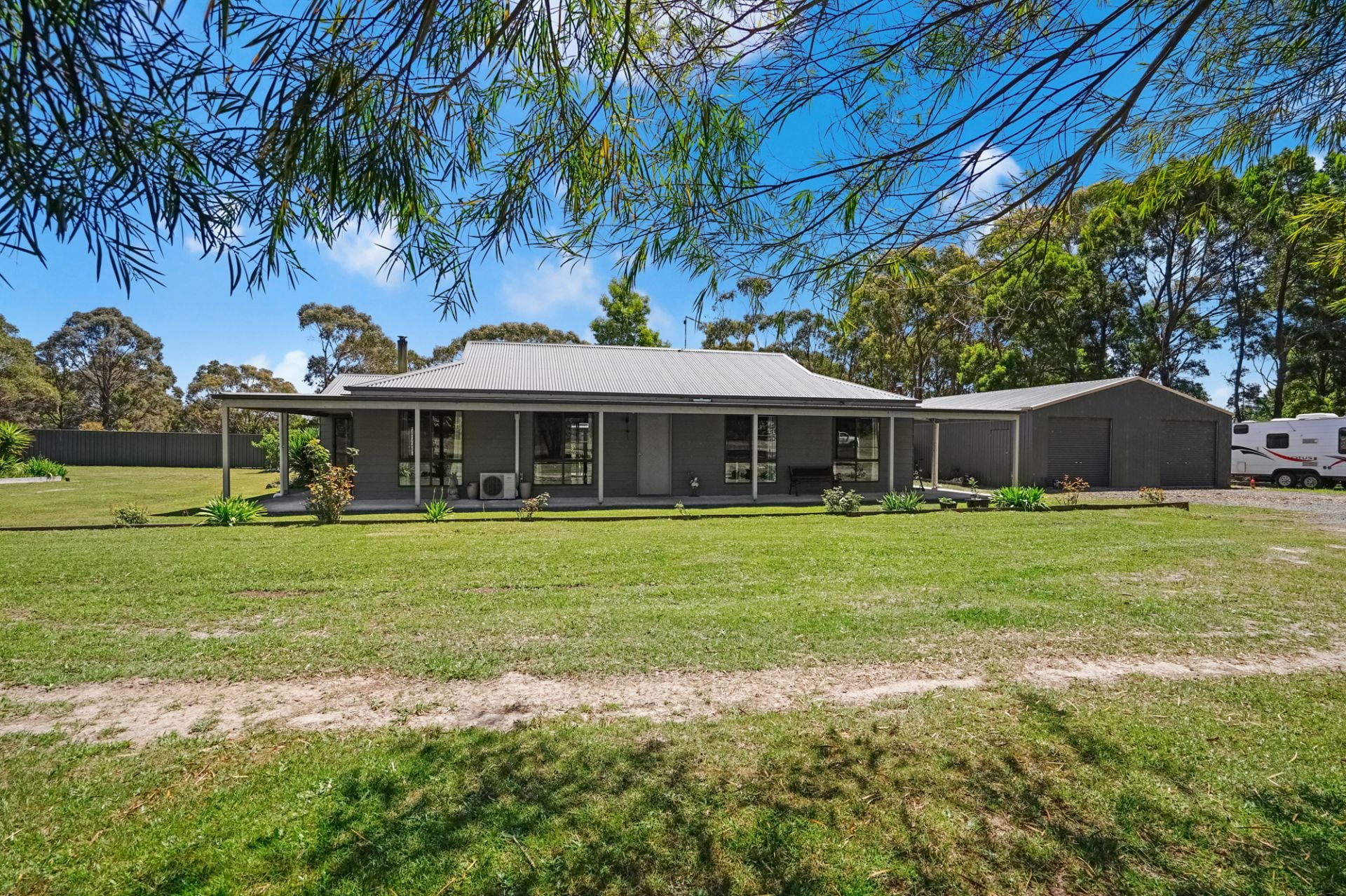 32 Wattledale Avenue, Enfield, Enfield - Thumbnail 3