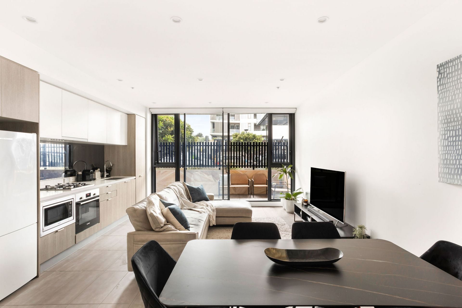 1/8 Foreshore Boulevard, Woolooware NSW, Woolooware - Thumbnail 2