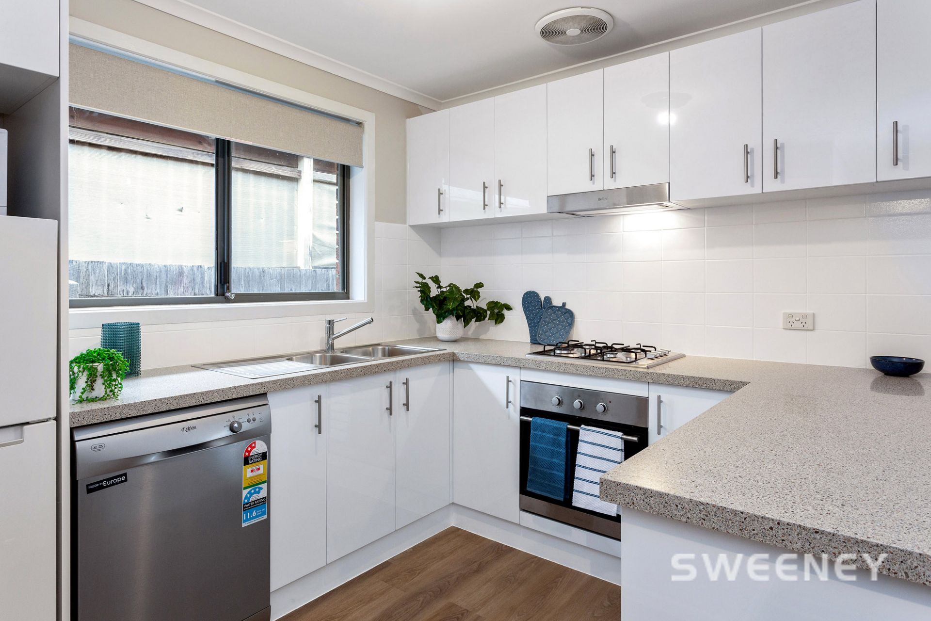 1/3 Henry Drive, Altona Meadows - Thumbnail 4