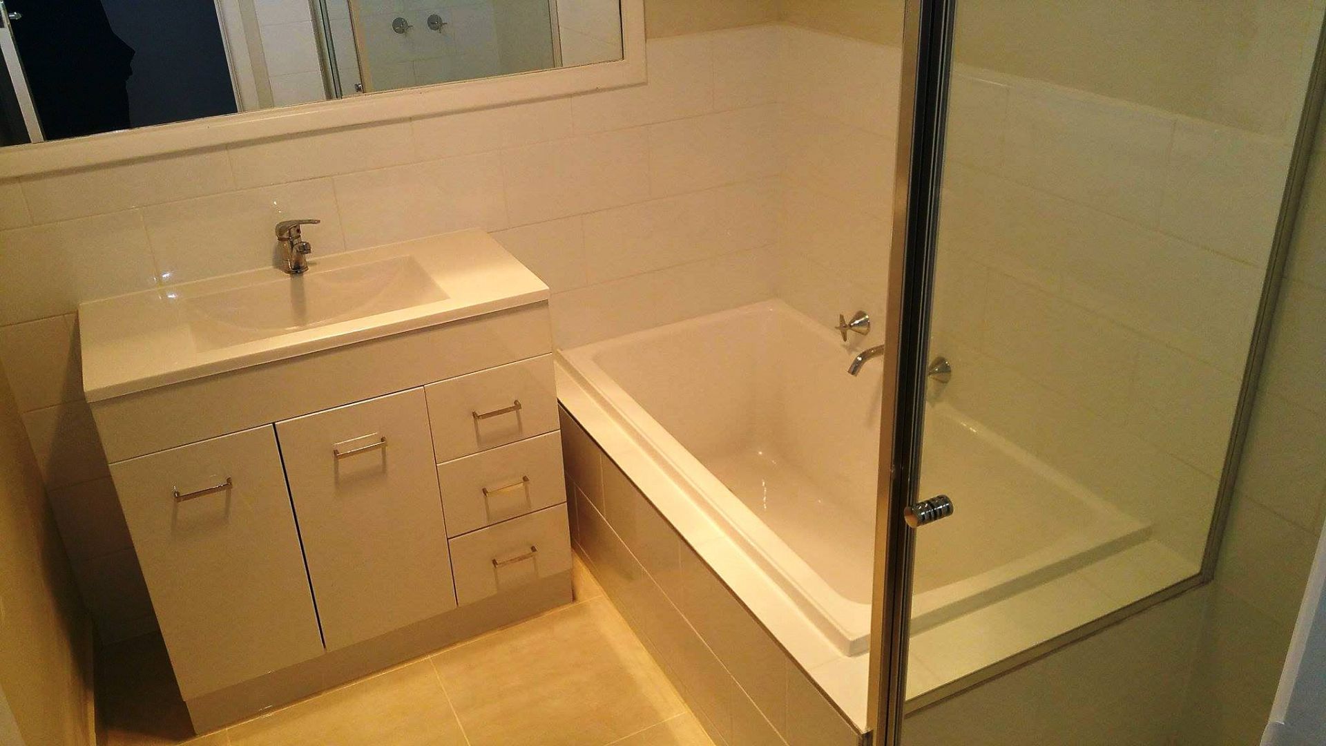 FRESHLY PAINTED 3 BEDROOM HOME IN A QUIET LOCATION