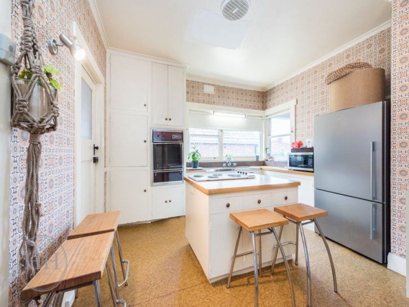 7 Riverdale Grove NEWSTEAD, Newstead - Thumbnail 4