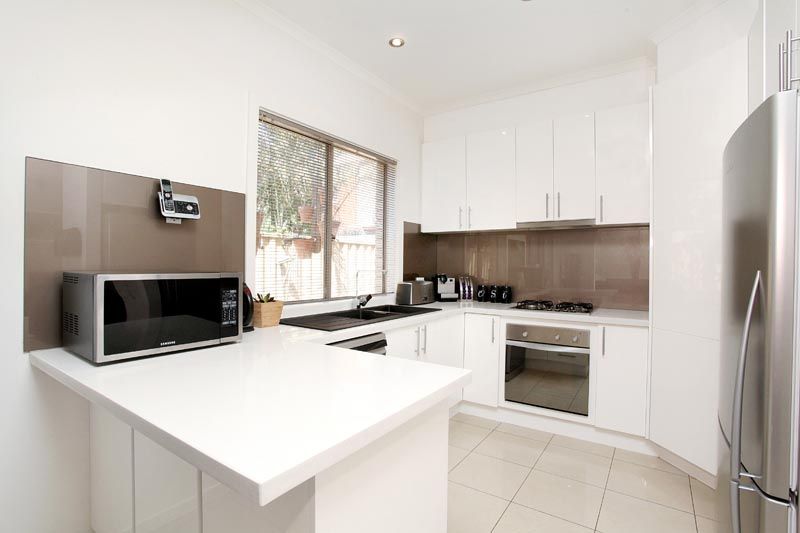 18 Kings Domain, Caroline Springs - Thumbnail 3