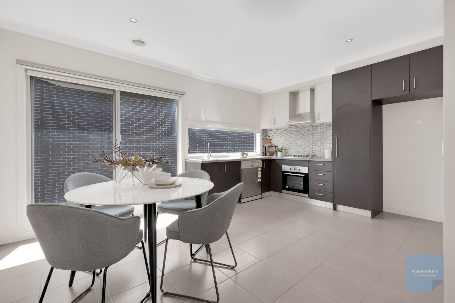 8/69-77 Lancefield Drive, Caroline Springs - Thumbnail 4