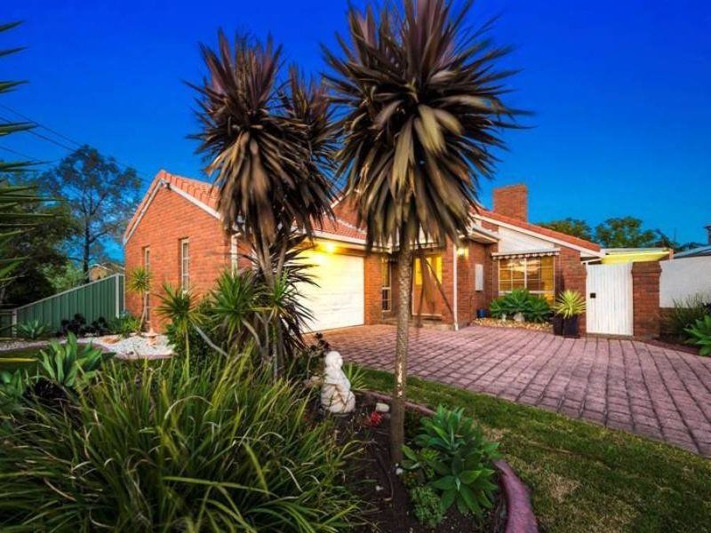 13 Ovington Place, Altona Meadows - Thumbnail 2