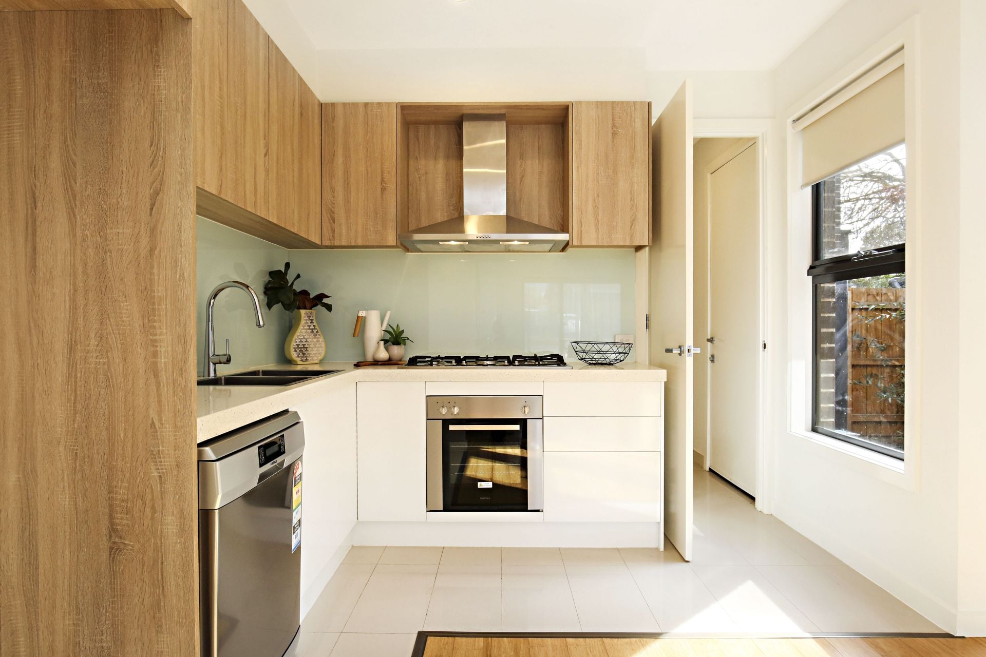 THREE-BEDROOM MODERN LIVING