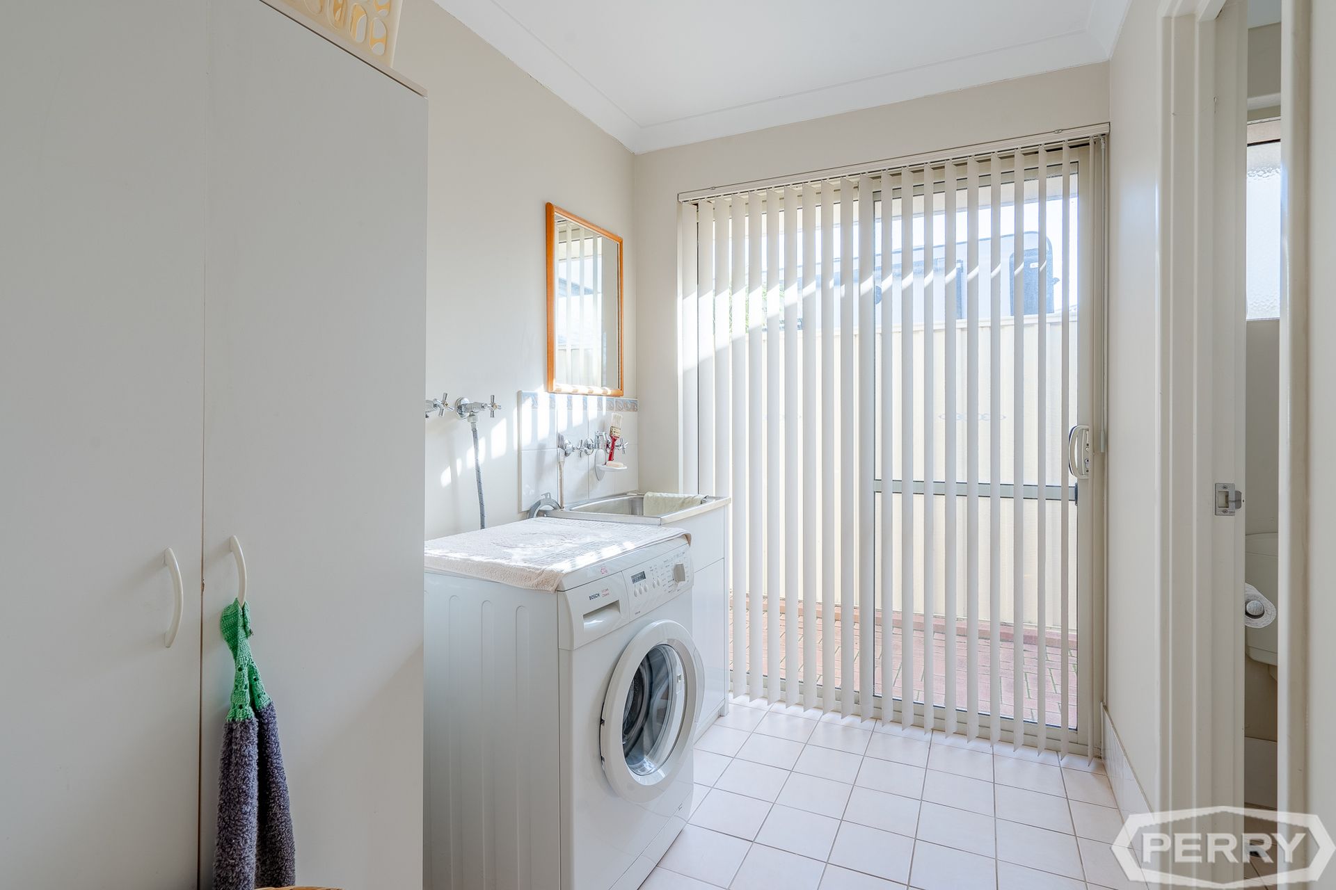 66 Albany Drive, Dawesville H.& N. PERRY