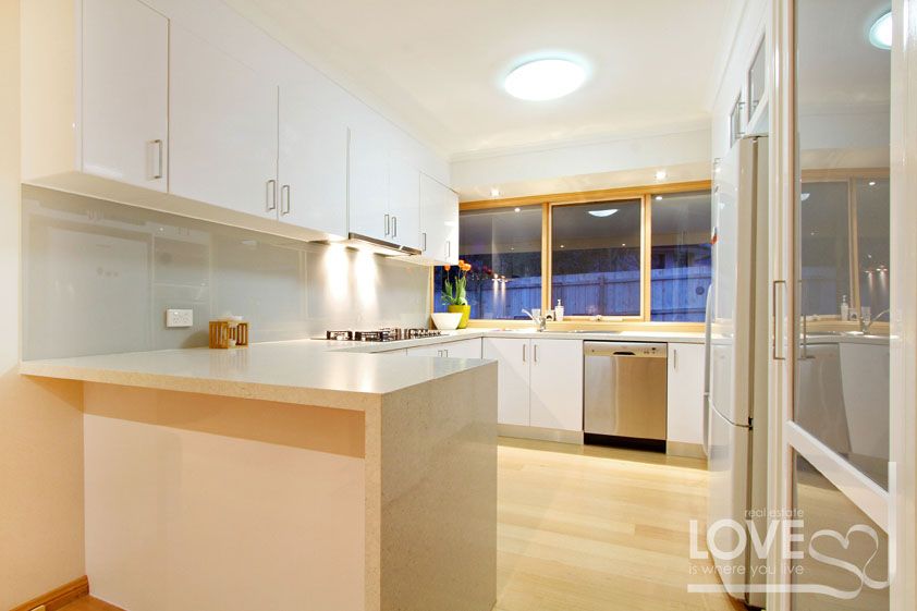 Inviting, Impressive Living on Incana