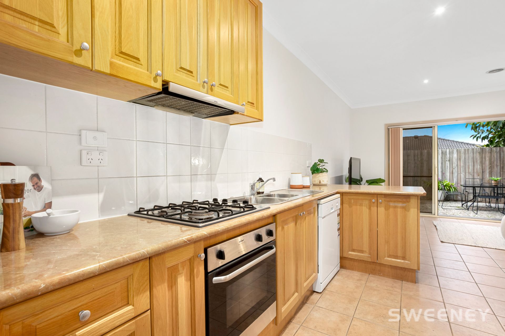 208a Victoria Street, Altona Meadows - Thumbnail 3