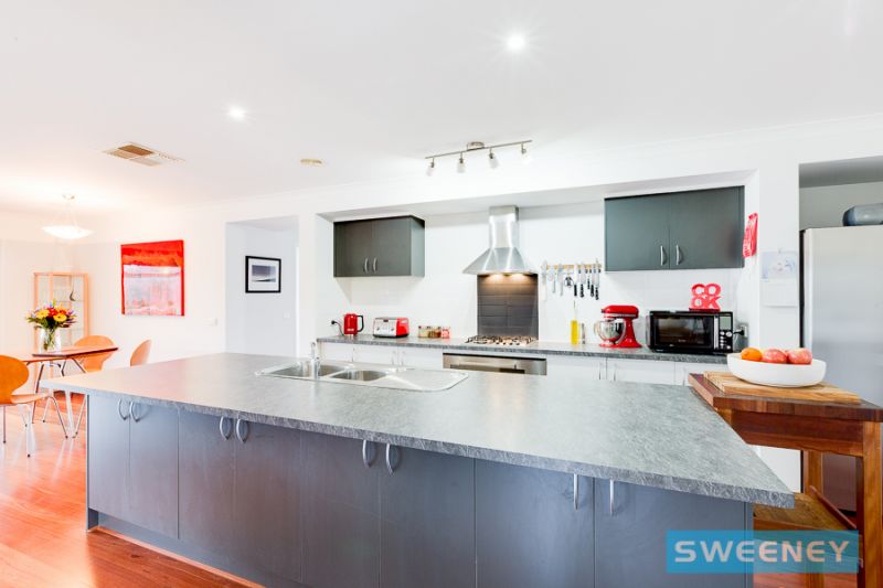 8 Harry Vallence Drive, Bacchus Marsh - Thumbnail 4