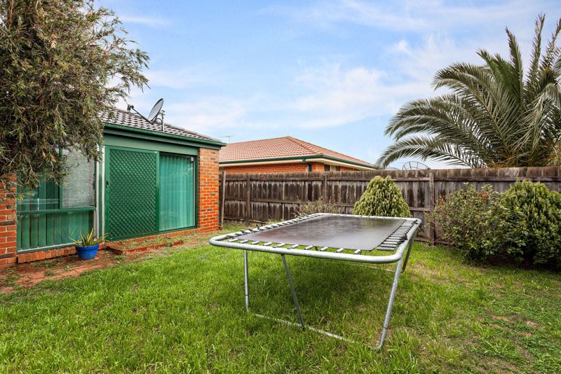 12 Gibson Court, Altona Meadows - Thumbnail 7