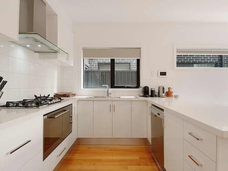 4/5 Chelsworth Place, Caroline Springs - Thumbnail 4