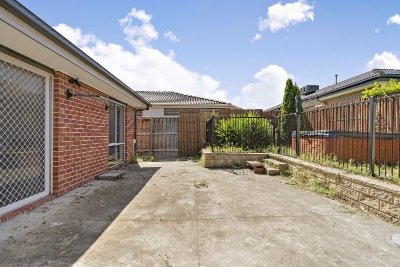 33 Eynesbury View, Wollert