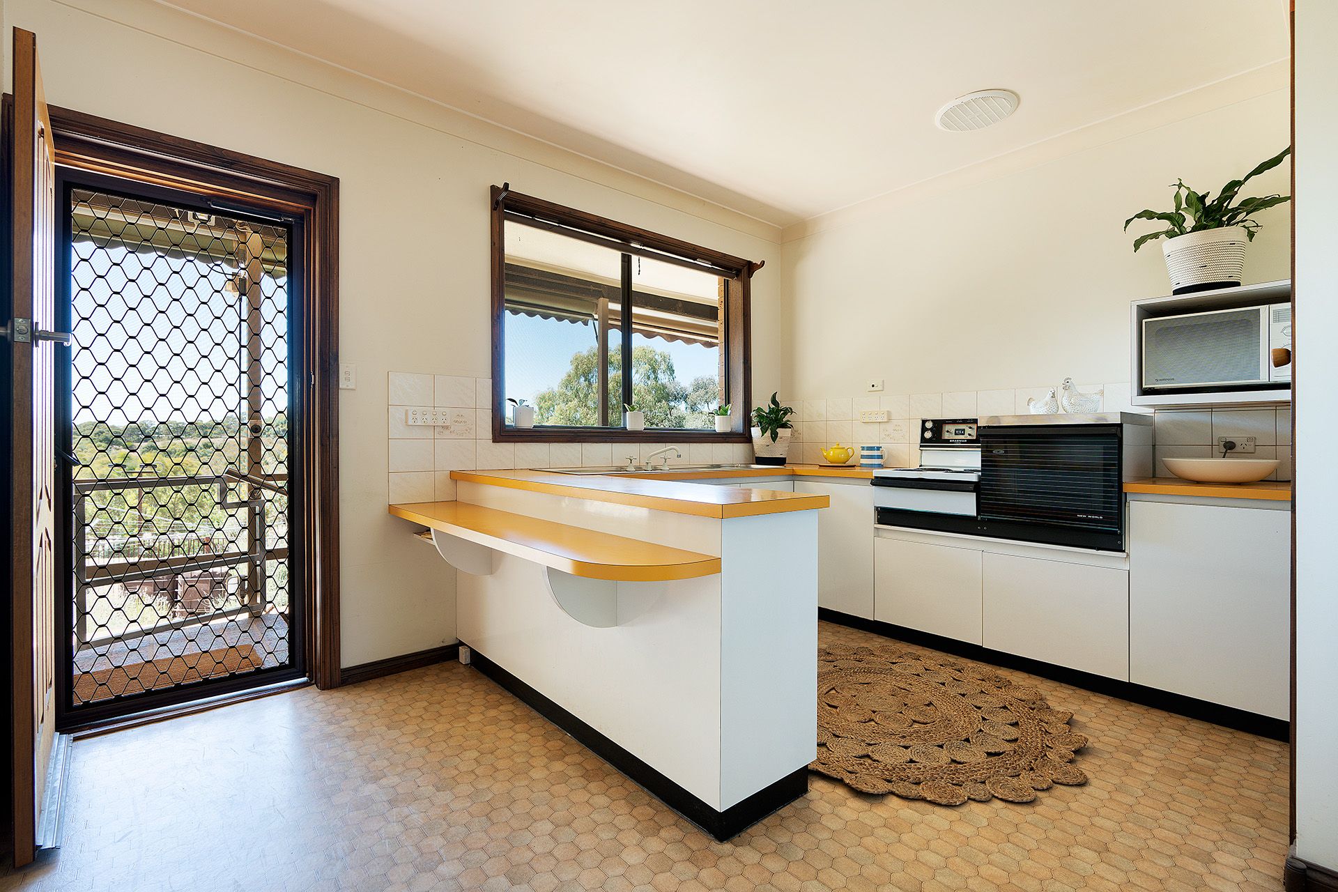14 McKendry Street, Castlemaine - Thumbnail 8